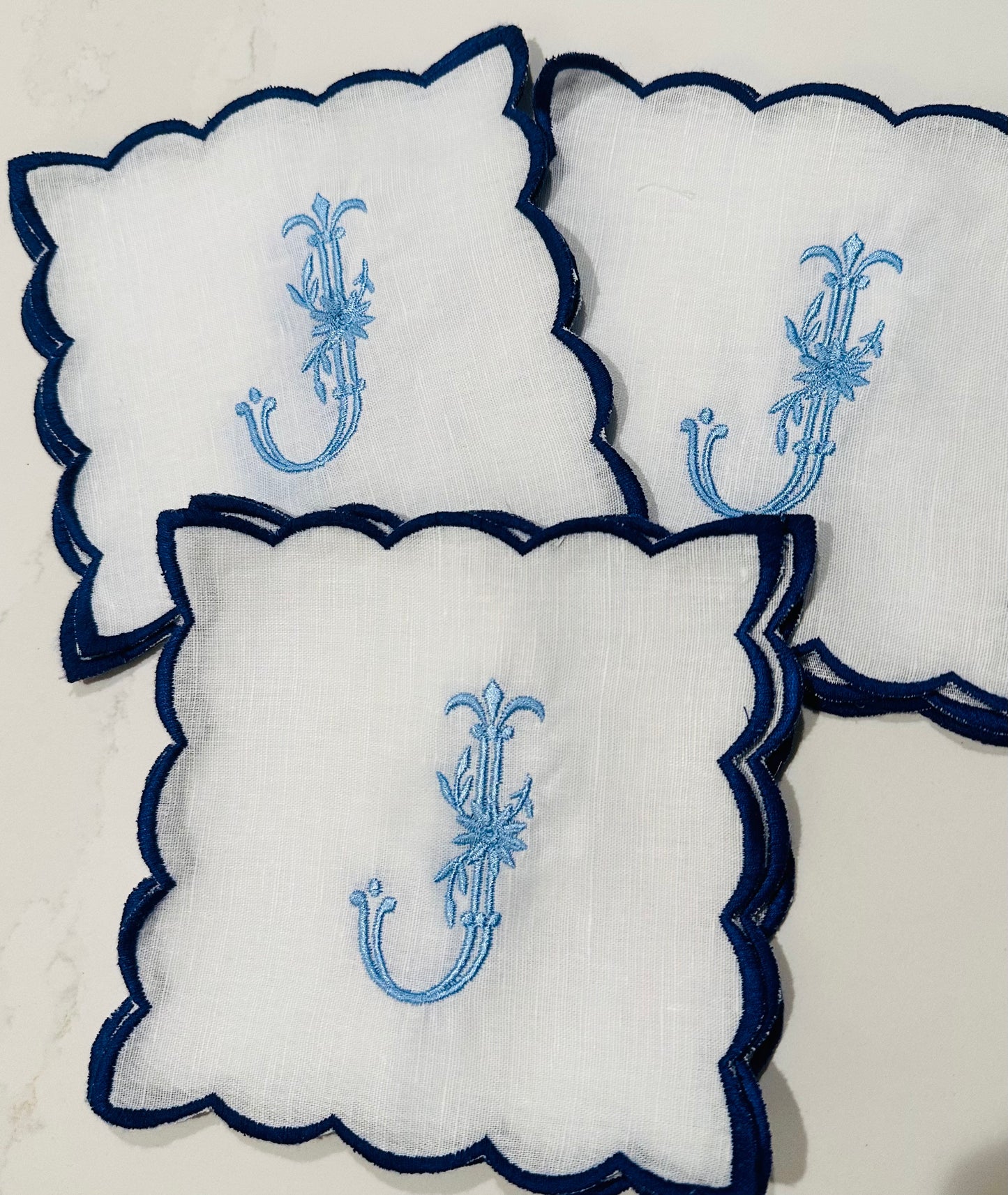 Scallop Trim Cocktail Napkins